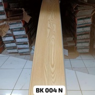 plafon PVC motif kayu muda 