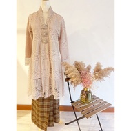 Kebaya Lace Labuh & kain cotton checkered