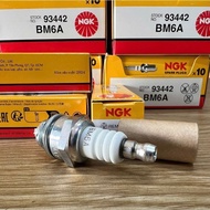 [NGK BM6A JAPAN] 2-stroke spark plug for lawn mowers and chainsaws NGk BM6A
