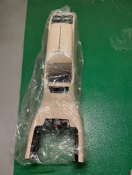 Vito 馬鞍 Arm rest 適合	 平治 MERCEDES-BENZ VITO 7 PASSENGER