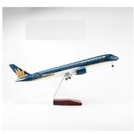 A.i.r.b.u.s A350 VNA large static model aircraft