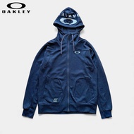 เสื้อแจ็คเก็ตมือสอง Oakley สีกรม ผ้าวอร์ม มีฮู้ด สกรีนสะท้อนแสงทุกจุด อก 44 ยาว 27 สภาพใหม่ 95%
