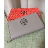 美國 Tory Burch Britten 荔枝紋皮革 金邊LOGO 長夾 -大象灰色