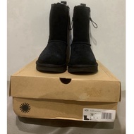 ugg womens classic short dual zip II us 6