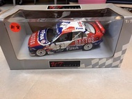 UT Models 生產的 1:18 比例 BMW E36 320i Supertouring 賽車金屬模型