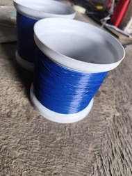 bladu besar plus kenur layangan/ golongan sudah termasuk benang panjang utk bermain layangan