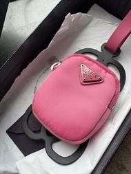Prada 粉色零錢包或手機套AirPod收納袋