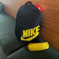 Nike CLASSIC BACKPACK WITH EXTRA POCKET CASE