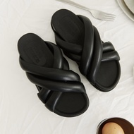 ❤️‍🔥Pre Order  รองเท้ารุ่น Pasta สี Carbonara (White) พร้อมส่งกลางเดือน สค❤️‍🔥 OPTP รองเท้ารุ่น Past