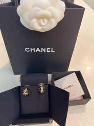 Chanel hoop earrings 圈圈耳環