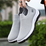 Running shoes, trekking shoes, comfortable walking shoes, slip-on sneakers, running shoes