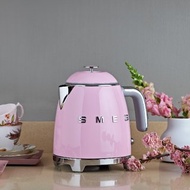 【SMEG】義大利復古0.8L迷你電熱水壺-粉紅色