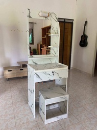 โต๊ะเครื่องแป้งลายหินอ่อนขาว ขนาด 60x40x170 cm.