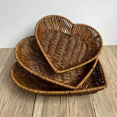 3pcs Multi-Uses Simulation Rattan Desktop Baskets for Bread Fruit Restaurant Display Basket Heart-Sh