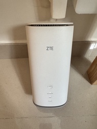 ZTE 5G Wi-Fi 路由器及中國移動套餐