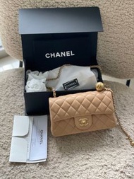 全新正貨有單陪驗聖誕禮物選Chanel 23k beige mini classic flap bag 20cm金球奶茶色袋