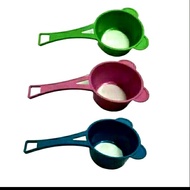 , 808 TEA COFFEE STRAINER 9CM FRUIT PLASTIC HANDLE MULTIPURPOSE STRAINER .z