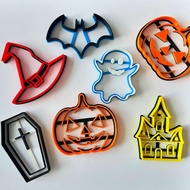 Set of 12 Halloween cookie cutters, cookies for children