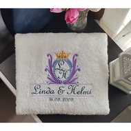 Tuala Mandi Sulam Royal Monogram Dengan Nama (Embroidered Royal Monogram Towel With Personalised Name)