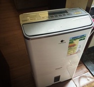 Panasonic 抽濕機 nanoeX ECONAVI