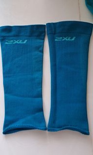 2XU  calf compression  size xs