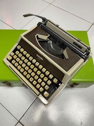 🕋🚦林櫃🚦🕋倉庫裡的早期打字機古董