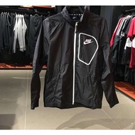 NIKE 男子 黑白防曬服皮膚衣 防風連帽夾克 Nike耐吉防風衣跑步運動夾克外套 防風運動梭織外套 NIKE風衣外套