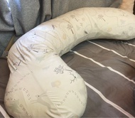 Hugsie 接觸涼感型孕婦枕