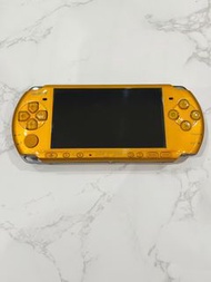 Sony PSP 2000🟡 跟充電線、電池、 8gb memory stick