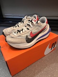 Nike vaporwaffle sacai