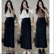 Umi Long Skirt with Back Split M18 - PQM STORE Snow and Rain, 85 Cm long, high-waisted stretch midi 