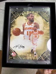 2025/26 Fanatics Emanate Trae Young Auto Gold /50