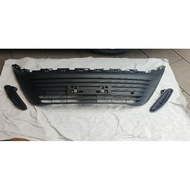 Toyota Harrier front bumper grille