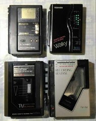 古董早期sanyo National Toshiba  AIWA 故障錄音機 隨身聽 零件 收音機 錄放音機 吊繩20元