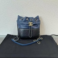✨CHANEL 流浪水桶肩背斜背包19*22*4  99新配件塵袋