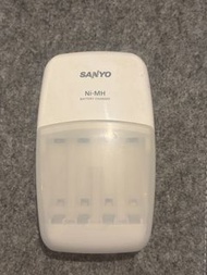 Sayno/panasonic eneloop AA電 叉電器