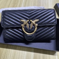 Pinko燕子包 黑色斜挎包