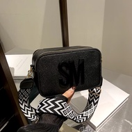 TRADER with Wide Shoulder Strap Camera Bag Letter Decoration PU Small Square Bag Crossbody Bag for W
