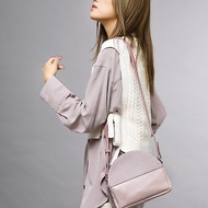 【全新款式】素皮革休閒軟包 Asiha 斜背袋 芋頭紫