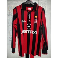 J3R5EY R3TR0 M1L4N 45TR4 LS