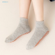 Slip-proof Trampoline Socks Non-slip Socks High Quality Anti-skid Trampoline Socks with Silicone Grip for Yoga Home Workout Sweat Absorbent Elastic Adult Floor Socks