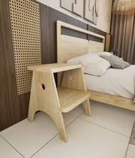 Step 實木床頭櫃