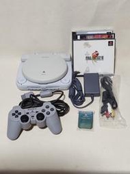 螢幕版-PS ONE 遊戲主機一組 附遊戲-無改機-良品-商品描述必看 BB0405