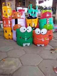 Prakarya Pot Karakter/ Tempat Sampah dari Galon Bekas Le mineral 15Lt dikirim Random