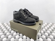 Timberland 經典防水靴