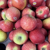 Crisp Red Apple (South Africa) - rm12/7pcs
