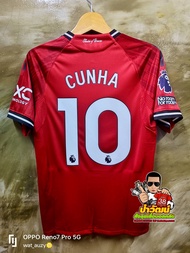 PWSL #เสื้อผีแดงแมนยู เจ้าบ้าน 2025/26 สีแดง เพเยอร์ นักเตะ เสื้อเปล่า + ทำฟูลออฟชั่น EPL ชื่อเบอร์