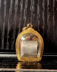 泰國佛牌 龍婆Yod（耀） 永不缺錢四元素純銀招財守財符管（請留意70真金殼有使用痕跡）