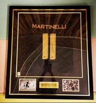 (全新）阿仙奴超新星馬天利尼 全球限量10件 簽名球衣 Gabriel Martinelli Autographed Arsenal Shirt in Deluxe Frame (Limited to 10 worldwide) with COA