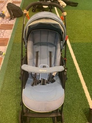 Aprica Luxuna Comfort 嬰兒雙向手推車